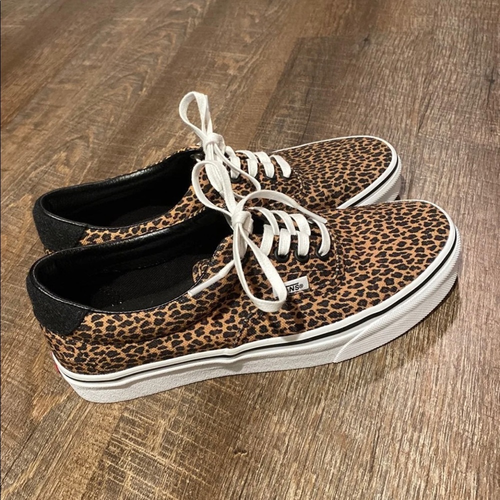 Vans - Picture 3 of 6